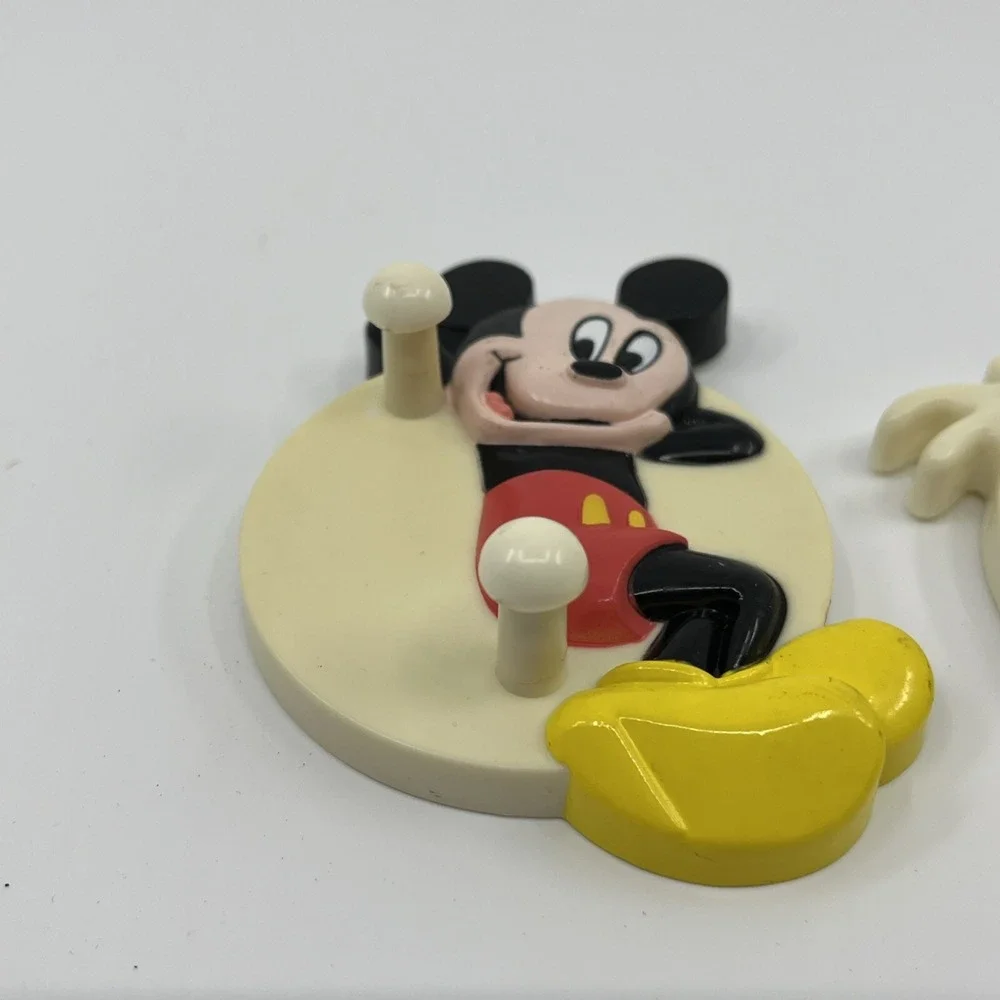Vintage 2 Disney Refrigerator Magnets Mickey Mouse Minnie Hooks 1995 3